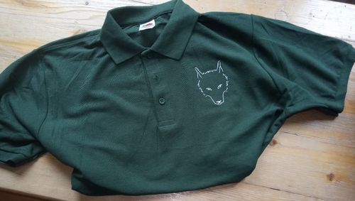 Polo-Shirt für Herren mit Wolfskopf